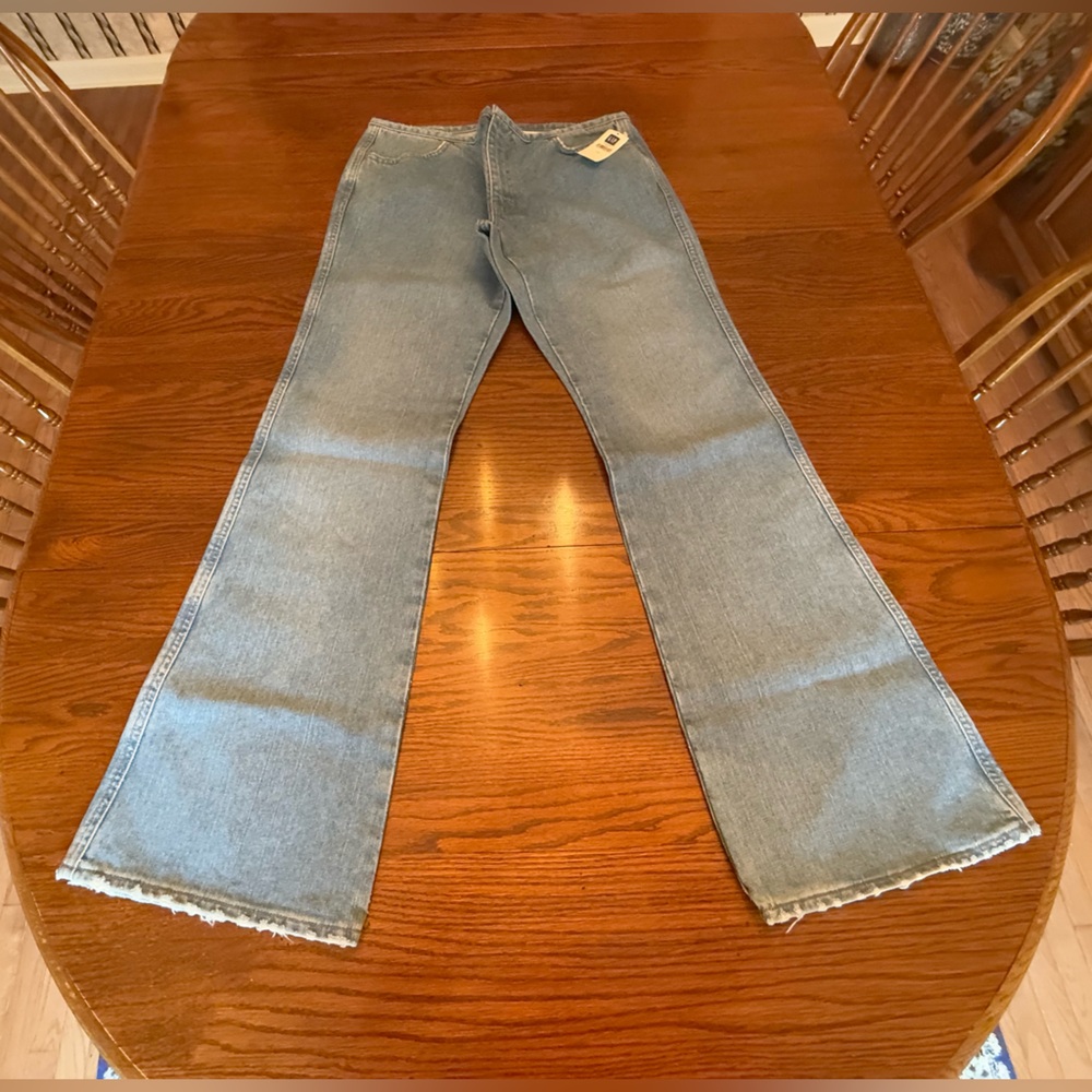 NWT Gap Women's Vintage Low Rise Slung Lola Light Flare Blue Jeans 12 with FLAW